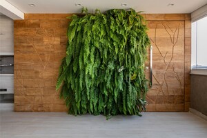 Painel e porta sob medida com cortes especiais  Mentha